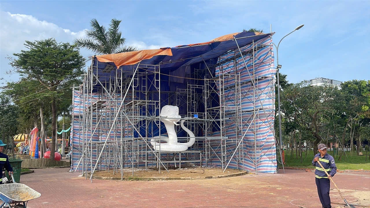 NGỌC ANH CUNG CẤP KHUNG SÂN KHẤU SỰ KIỆN - 1751598982039